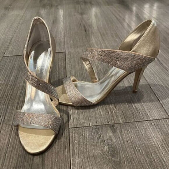 NWOT Caparros Visae Gold Diamond Wrap Heels - Picture 2 of 7